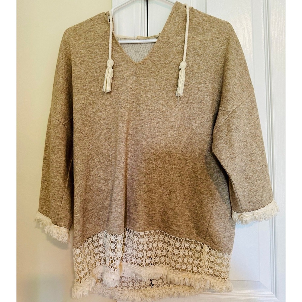 Tan and‎ cream pullover sweatshirt by Ellison size small
